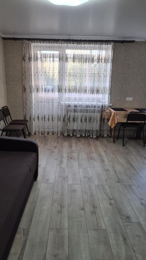 2-Х Кімнатна Квартира Студія У Центрі Миргорода Zewnętrze zdjęcie